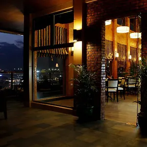 Park Tower 4*, אנגלס הפיליפינים