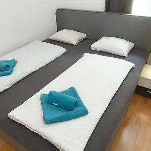 Apartament In Near Schoenbrunn & Westbahnhof - Keyless Check-in, Wiedeń