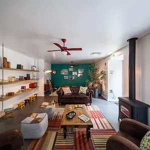 moon-hill-hostel.hotels-lisbon-portugal.com/