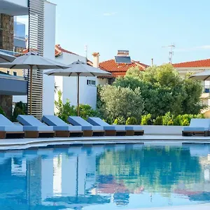 https://agnes-deluxe-hotel.hotelschalkidiki.net